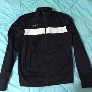 Size medium Nike zip up sweatshirt.