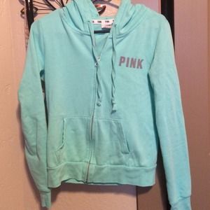 Bundle for @kmoney .Mint VS sweatshirt.