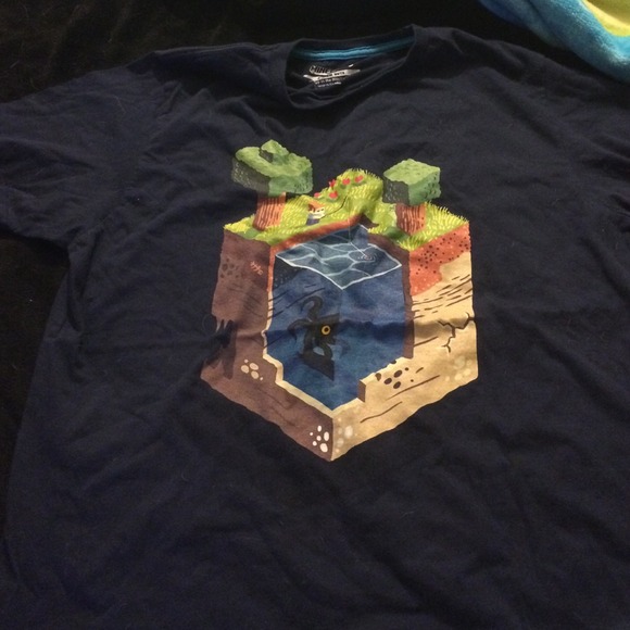 Minecraft shirt - Picture 1 of 1