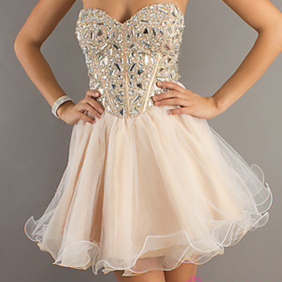 Prom dress - Picture 2 of 3