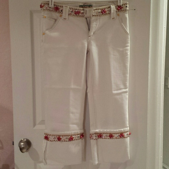 Nwt Allen b white Capri