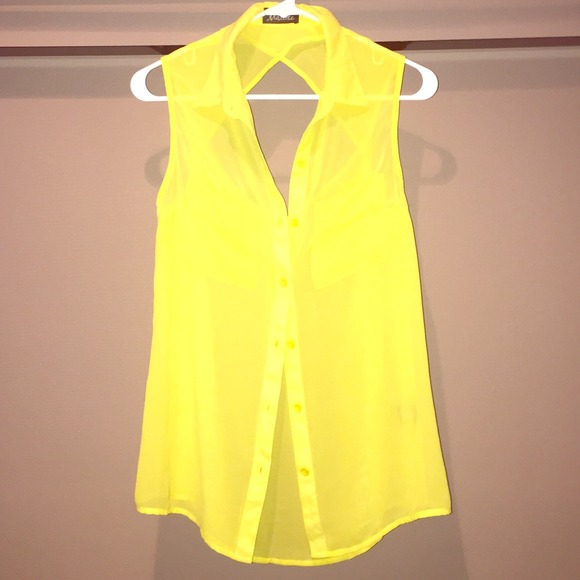 (MAUDE-Langford Market in Austin) Yellow blouse