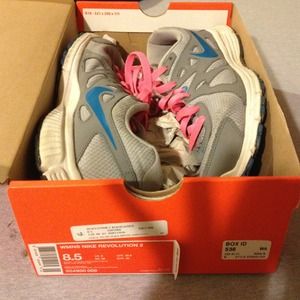Women's Nike Sneakers!
