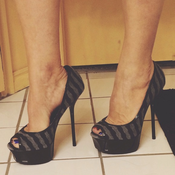 Black and gray striped heels