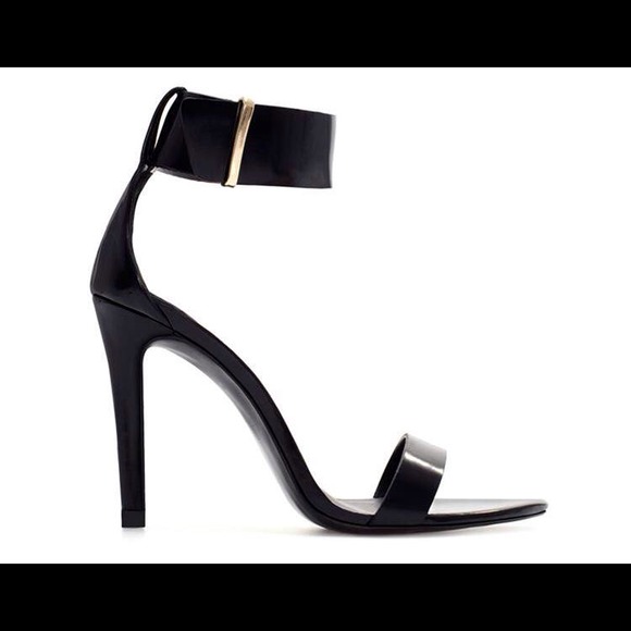 New With Tags Zara Ankle Strap Sandal Size 6.5