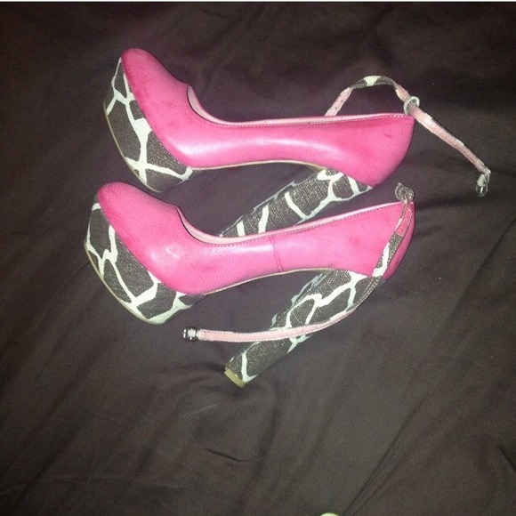 Pink heels!!!