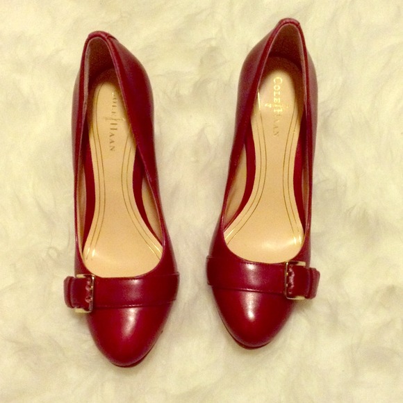 Cole Haan Chelsea Buckle Pump