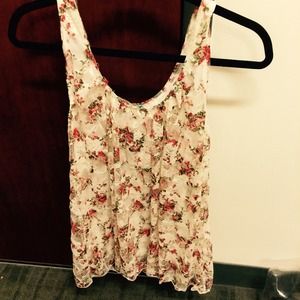 Beautiful lace floral top.