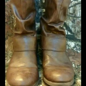 American Eagle boots
