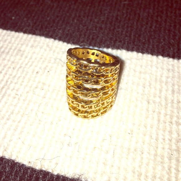 Adorable Gold Chainlink ring