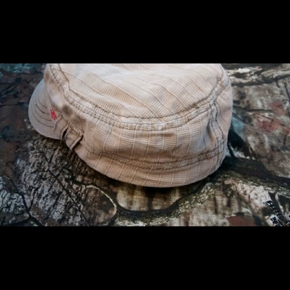 Hat - Picture 3 of 3