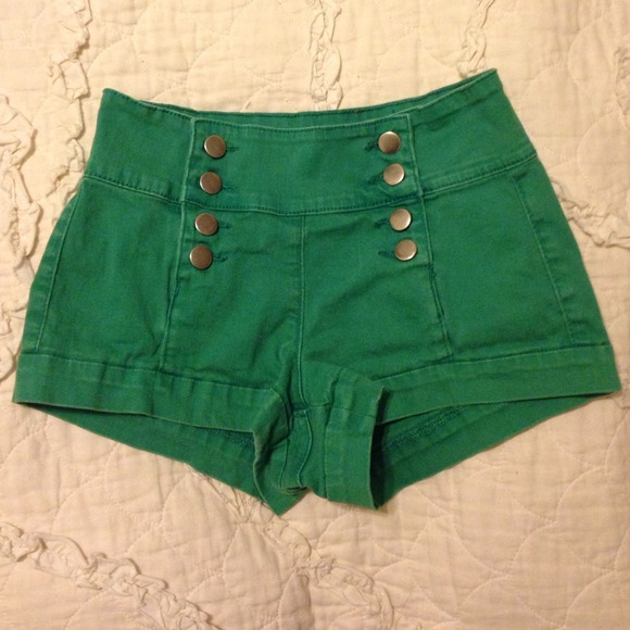 💚 forever 21 green high waisted shorts