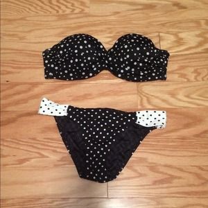 ✨SALE✨Victoria's Secret polka dot bikini