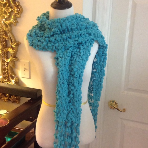Turquoise crocheted scarf. - Picture 1 of 1
