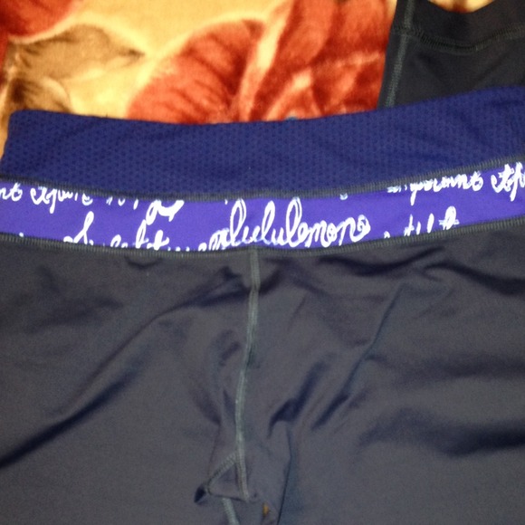💢SOLD💢Lululemon Wet Dry Warm Yoga Pant NWOT - Picture 3 of 4