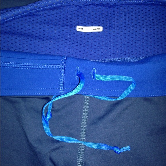 💢SOLD💢Lululemon Wet Dry Warm Yoga Pant NWOT - Picture 4 of 4