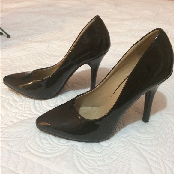 Black pointy heels