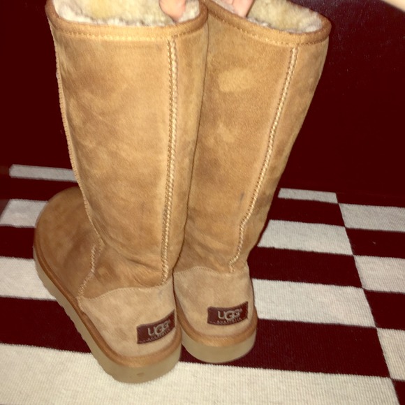 💙SOLD💙UGG Australia Tan Long Boots