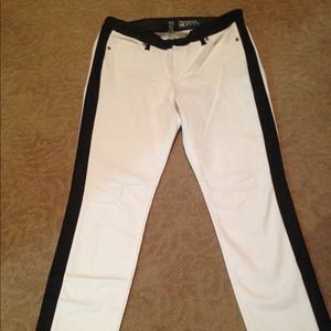 NY&CO white denim