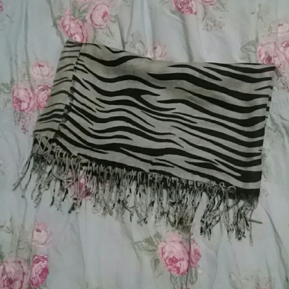 New never worn Pashmina scarf