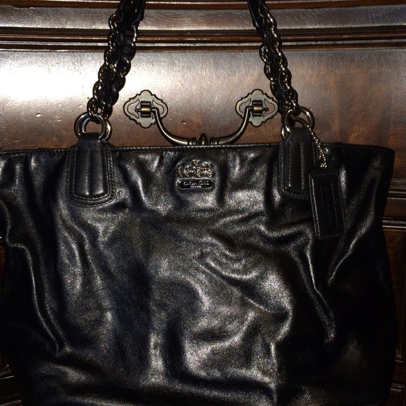 AMAZING COACH PURSE