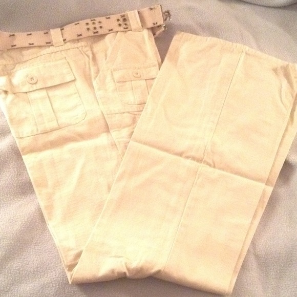 Kaki pants