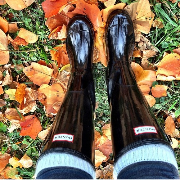 *Inspired* HUNTER glossy black boots {like new}
