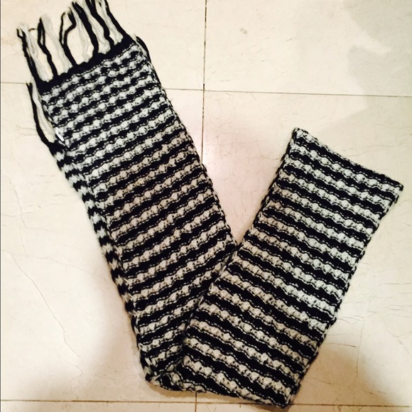 Scarf - Picture 2 of 2