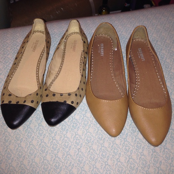 2 pairs of brand new flats