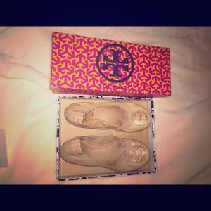 Tory burch Caroline flats size 8.5