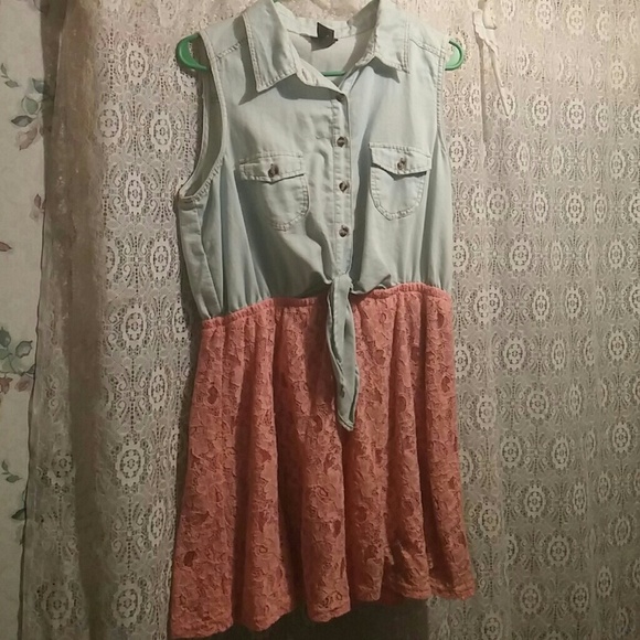 Dress - Picture 1 of 2