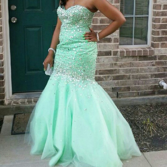 Prom Dress - Picture 2 of 4