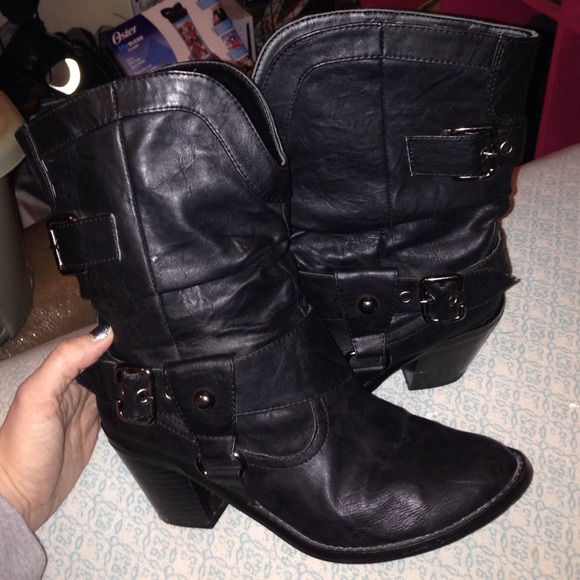 Super cute black cowboy boots