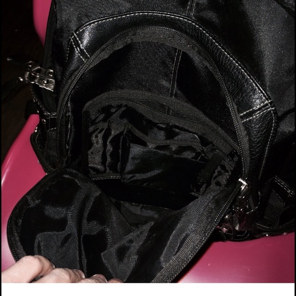Buckle backpack - Picture 2 of 3