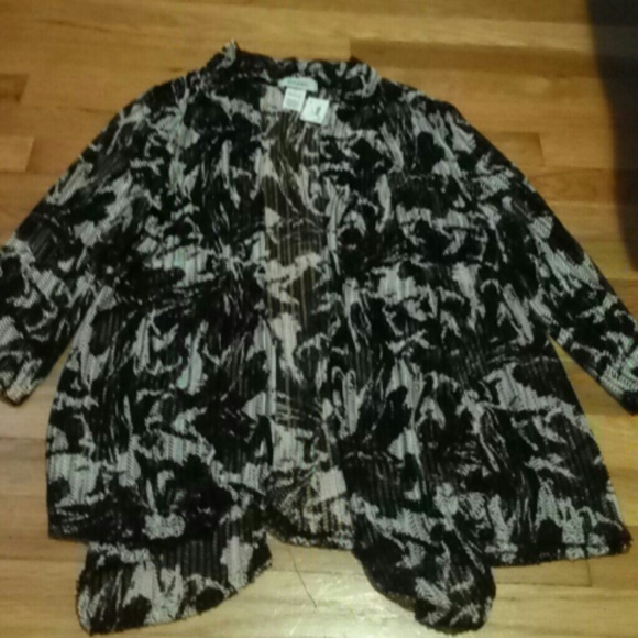 Black and white lightweight cardigan