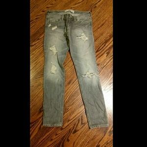 Hollister Boyfriend Distressed Jeans Grey size 1