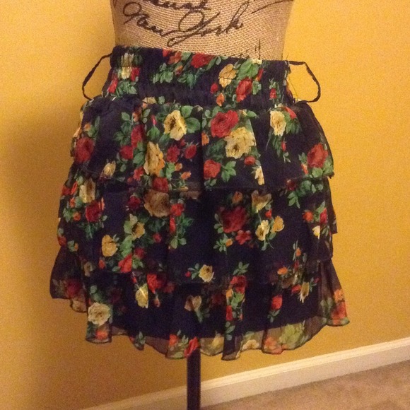 NWT Cute mini layered Skaters  skirt