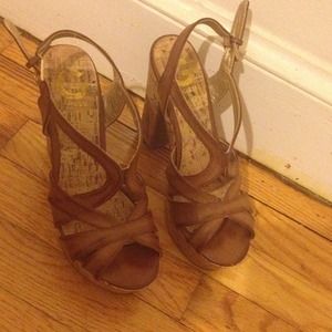 Size 7 heels by guess !