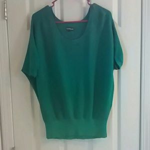 Short sleeve sweeter