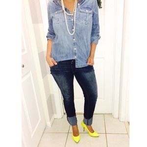 SOLD IN BUNDLE. Stella skinny jeans