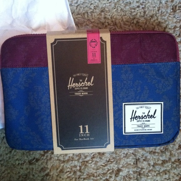 Herschel MacBook Air 11in laptop case
