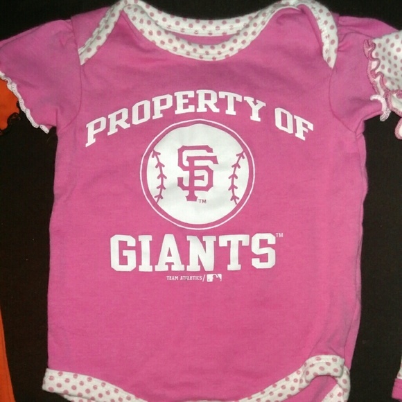 Sale* Giants onesies 0-3 months - Picture 3 of 4