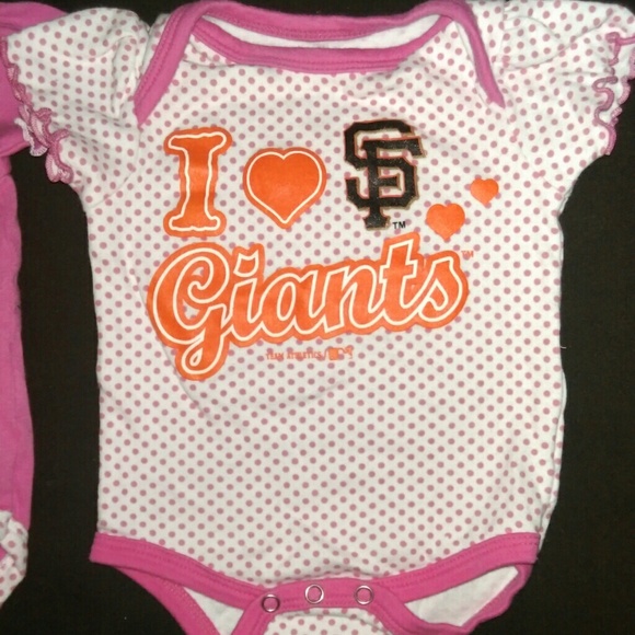 Sale* Giants onesies 0-3 months - Picture 4 of 4
