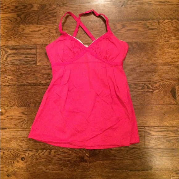 Lululemon tank