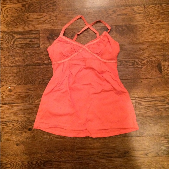 Lululemon tank