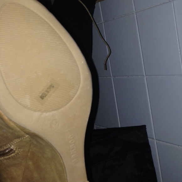 Wedge - Picture 3 of 4