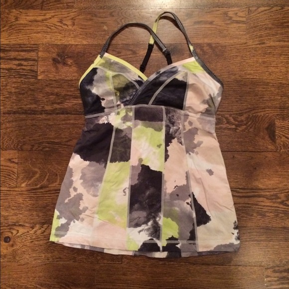 Lululemon tank