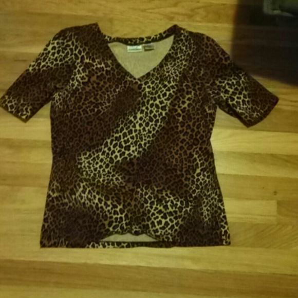 Leapord print v neck