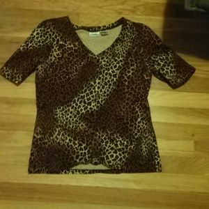 Leapord print v neck