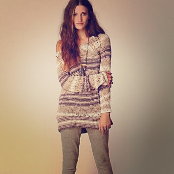 Free People Sweaters - 🎉HP 2.20.15🎉 Free People tape yarn sweater